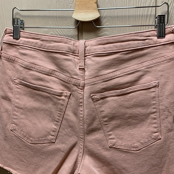 Universal Thread Shorts - Picture 8 of 10